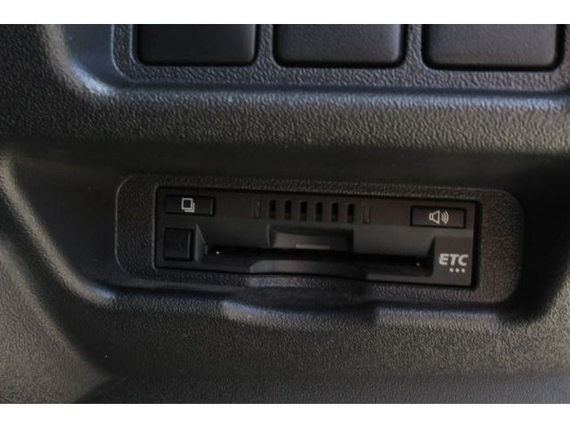 BONGO BRAWNY VAN 4WD