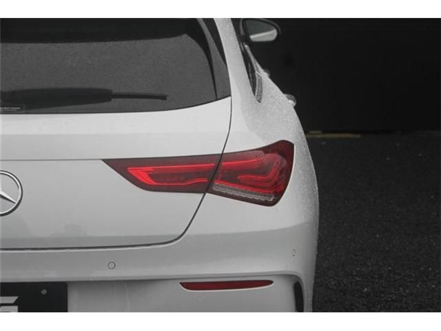 MERCEDES BENZ CLA Shooting Brake