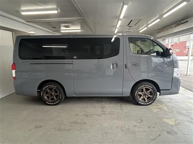 CARAVAN van 4WD