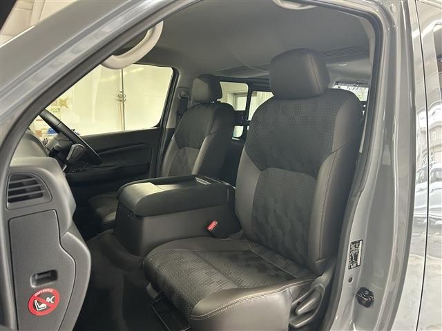 CARAVAN van 4WD
