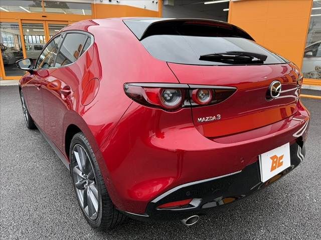 MAZDA3 FASTBACK