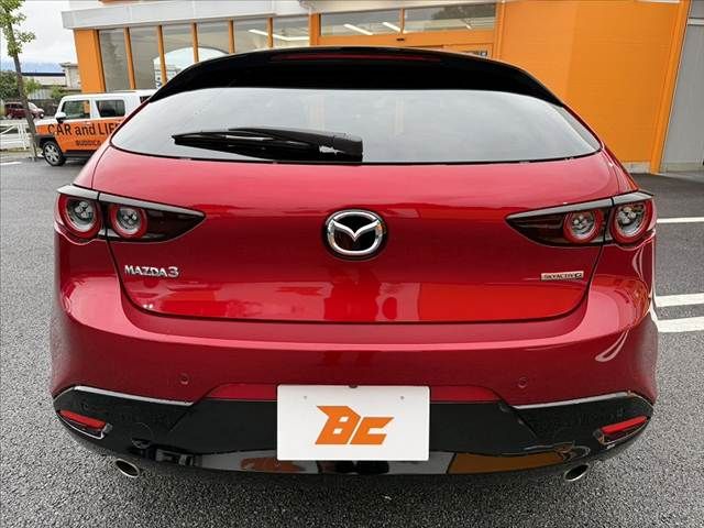 MAZDA3 FASTBACK