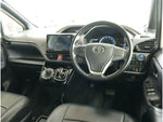 VOXY HYBRID