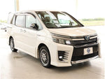 VOXY HYBRID