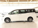 VOXY HYBRID