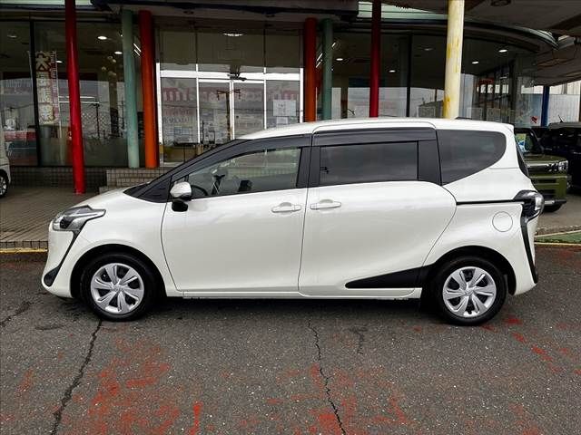 SIENTA HYBRID