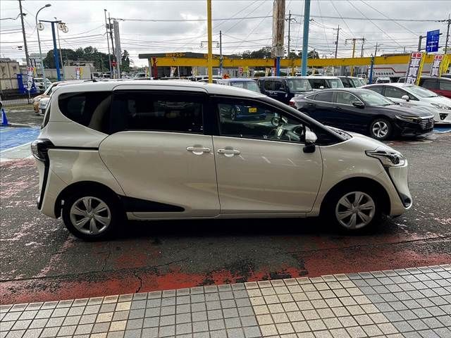 SIENTA HYBRID