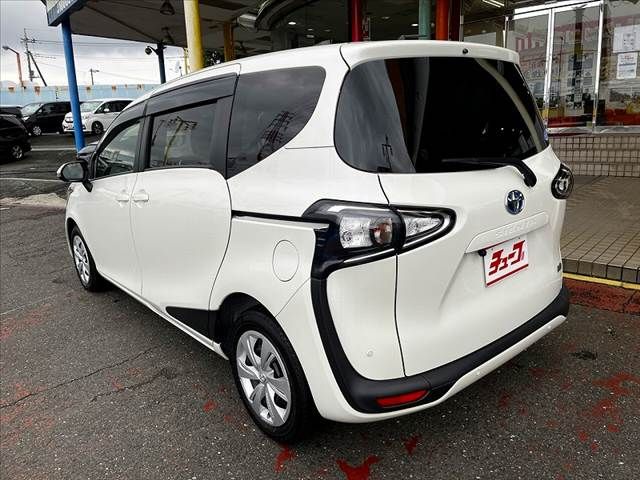 SIENTA HYBRID
