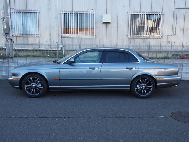 JAGUAR XJseries sedan
