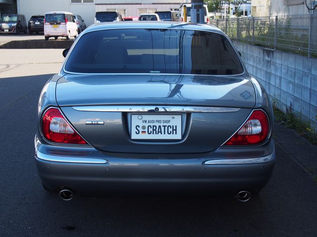 JAGUAR XJseries sedan