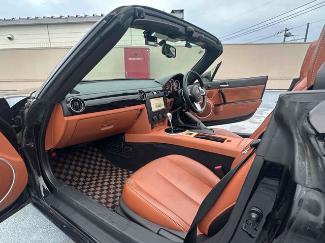 ROADSTER