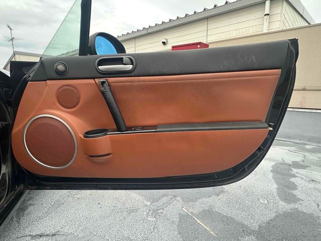 ROADSTER