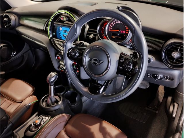 MINI COOPER SD 5DOOR