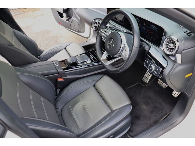 MERCEDES BENZ CLA Shooting Brake