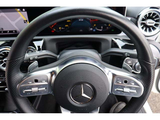 MERCEDES BENZ CLA Shooting Brake