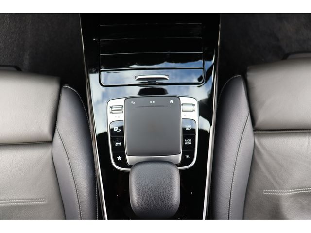 MERCEDES BENZ CLA Shooting Brake