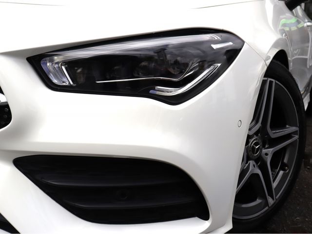 MERCEDES BENZ CLA Shooting Brake