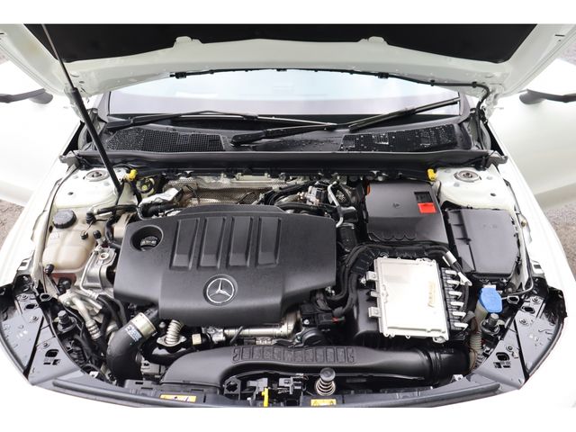MERCEDES BENZ CLA Shooting Brake