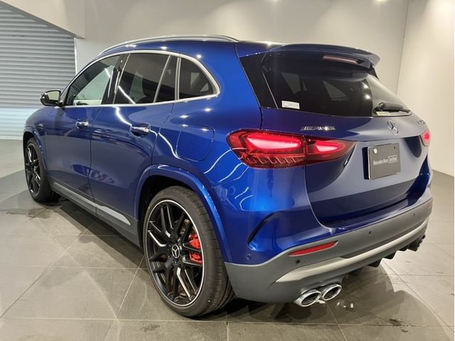 MERCEDES AMG GLA class