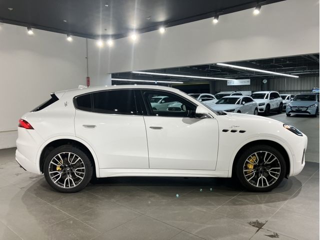 MASERATI Grecale