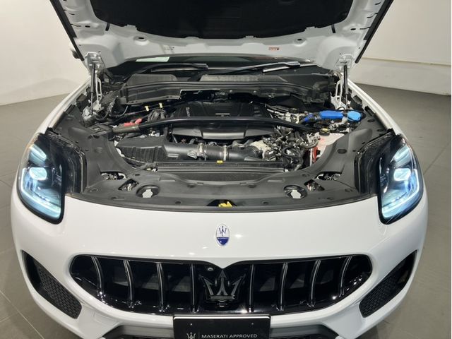 MASERATI Grecale
