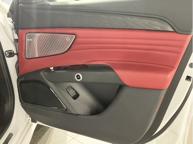 MASERATI Grecale
