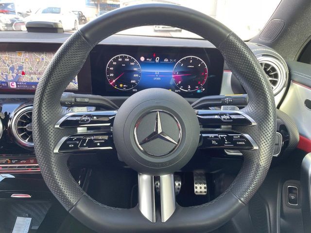 MERCEDES BENZ CLA Shooting Brake