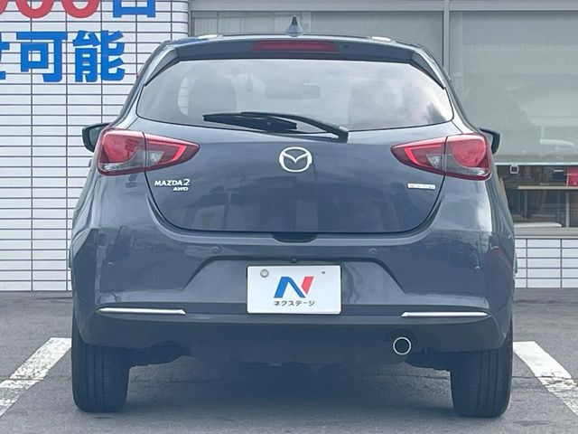 MAZDA2
