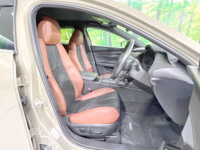 MAZDA3 FASTBACK