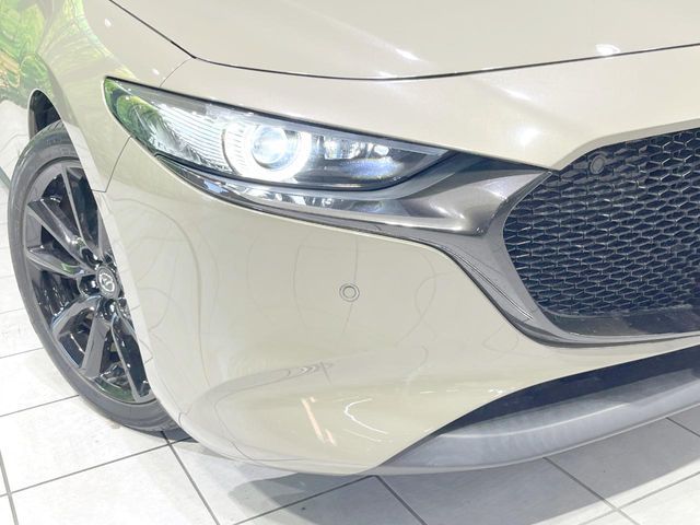 MAZDA3 FASTBACK