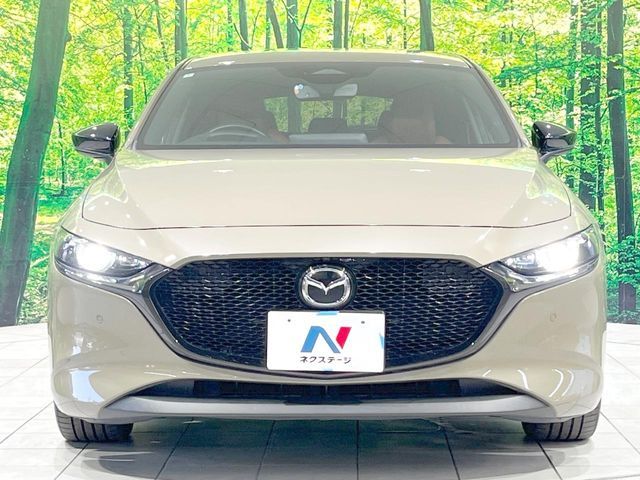 MAZDA3 FASTBACK