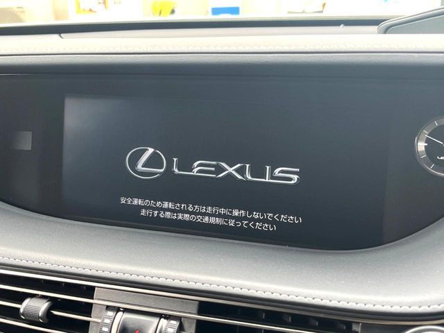 LEXUS LS500 4WD