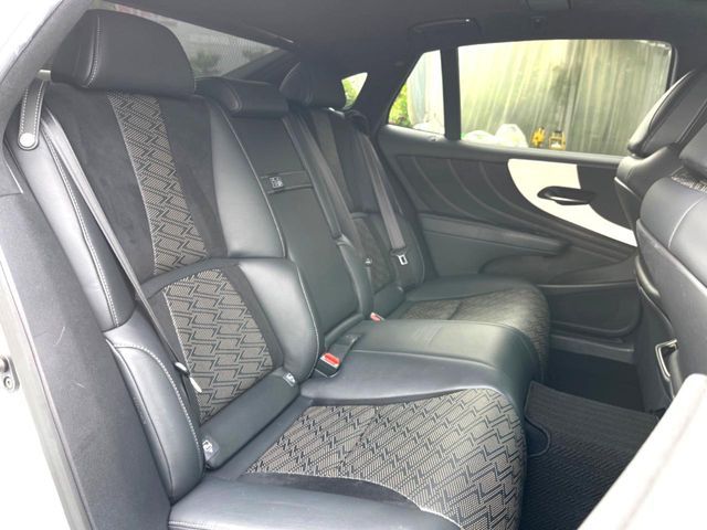 LEXUS LS500 4WD