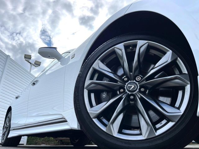 LEXUS LS500 4WD