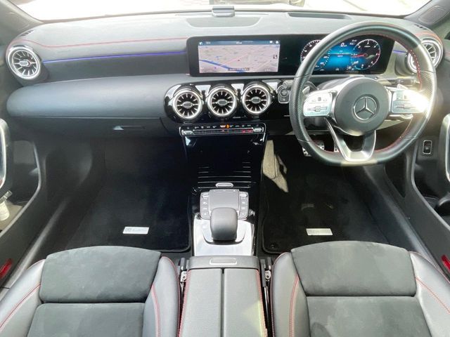 MERCEDES BENZ CLA Shooting Brake