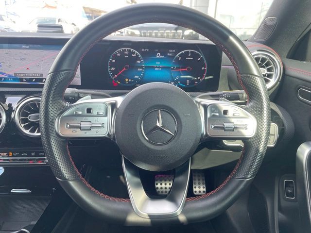 MERCEDES BENZ CLA Shooting Brake