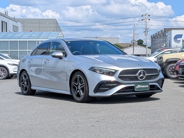 MERCEDES BENZ A class sedan