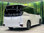 VOXY HYBRID
