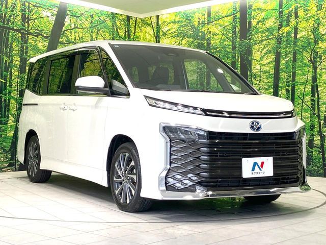 VOXY HYBRID