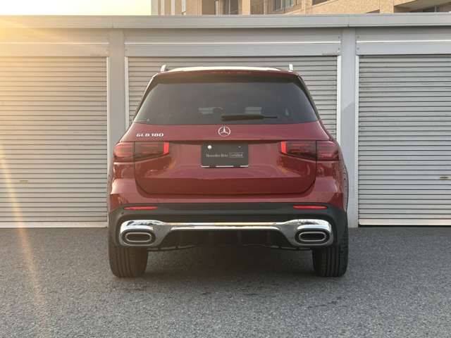 MERCEDES BENZ GLB