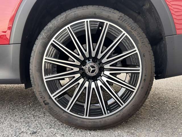 MERCEDES BENZ GLB