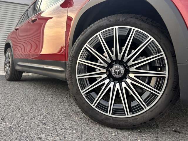 MERCEDES BENZ GLB