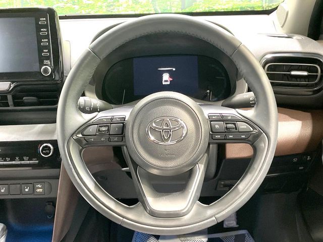 YARIS CROSS HYBRID