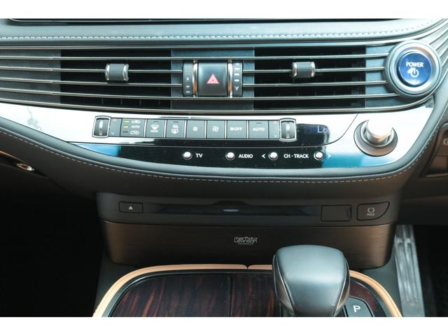 LEXUS LS500h