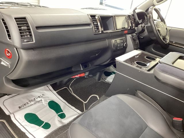 HIACE van 2WD