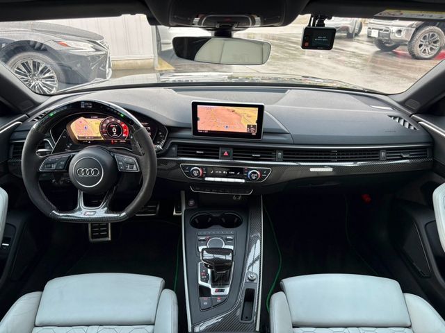 AUDI RS4 AVANT