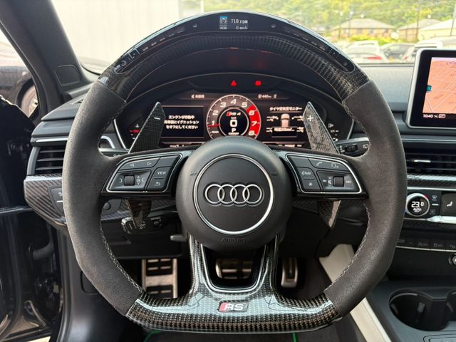 AUDI RS4 AVANT