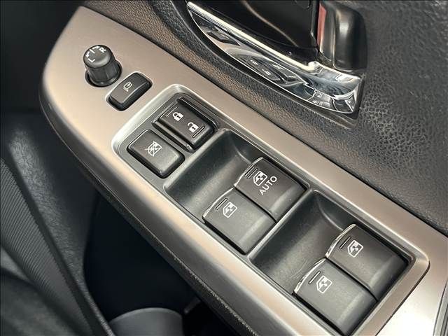 IMPREZA SPORT HYBRID
