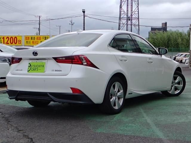 LEXUS IS300h