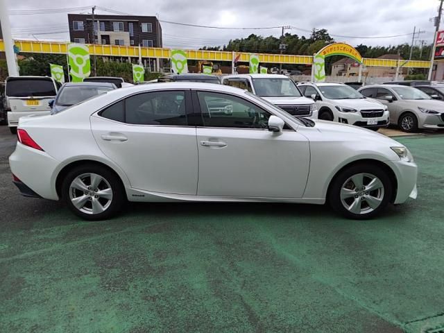 LEXUS IS300h